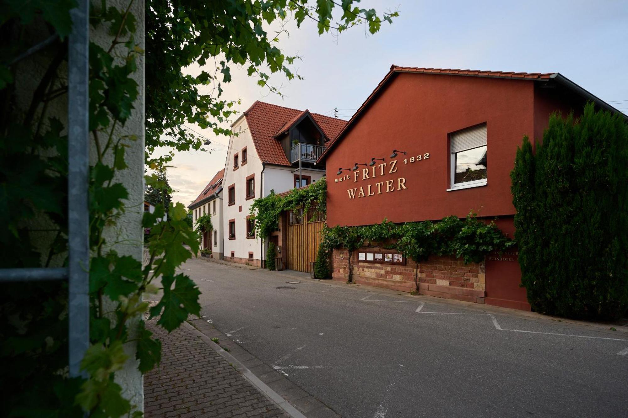 Weinhotel Fritz Walter Niederhorbach Bagian luar foto